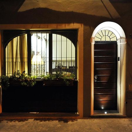 Bed and Breakfast Opera 11 R&B Parma Exteriér fotografie